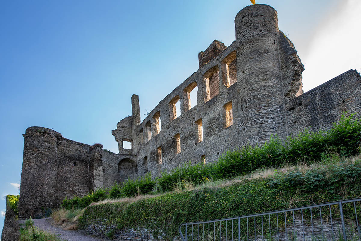 Burg Metternich – Hotel Burgfrieden