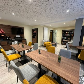 Lounge (6) Lounge (6)
